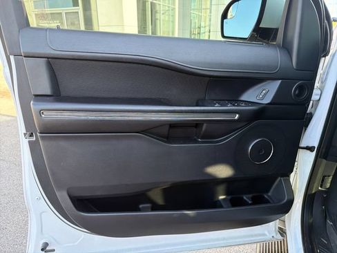 Used 2019 Ford Expedition Max XLT AWD/4WD image 9