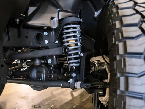 Used 2024 Jeep Wrangler Unlimited Sport image 28