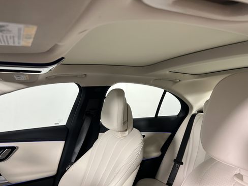 New 2026 Mercedes-Benz E 350 4MATIC Sedan image 19