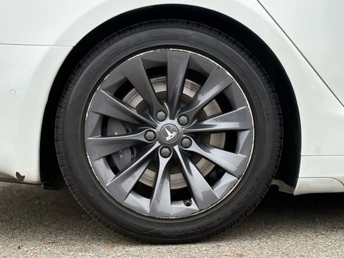 Used 2018 Tesla Model S 100D image 29