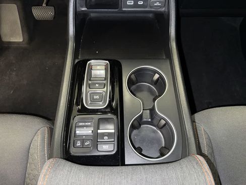 Used 2025 Honda Pilot Sport image 33