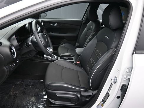 Certified 2024 Kia Forte GT-Line FWD image 18