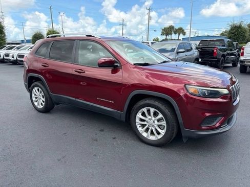 Used 2020 Jeep Cherokee Latitude FWD image 1