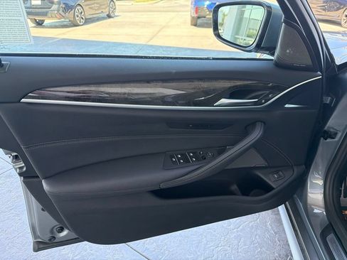 Used 2023 BMW 540i w/ M Sport Package RWD image 9