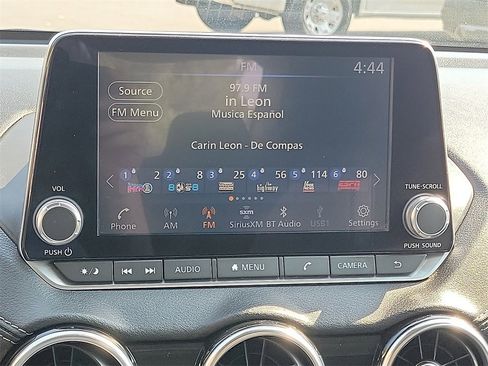 Used 2021 Nissan Sentra SV image 8