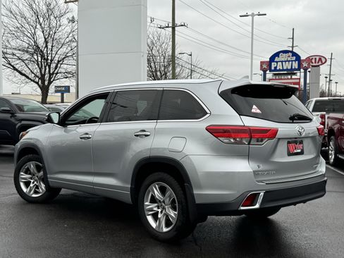Used 2019 Toyota Highlander Limited image 17