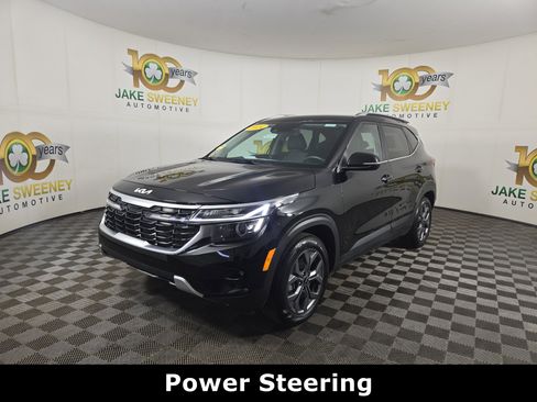 Used 2024 Kia Seltos S image 3