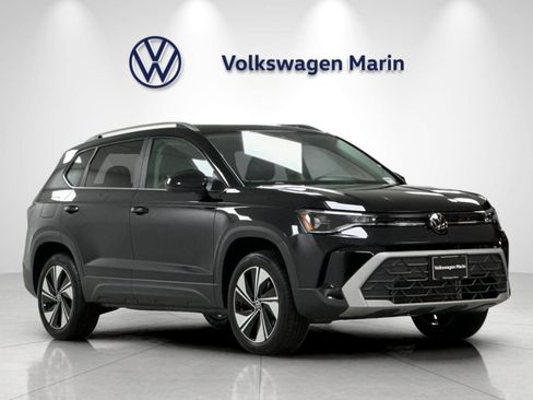 New 2026 Volkswagen Taos SE AWD/4WD image 7