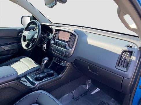 Used 2022 Chevrolet Colorado Z71 image 28