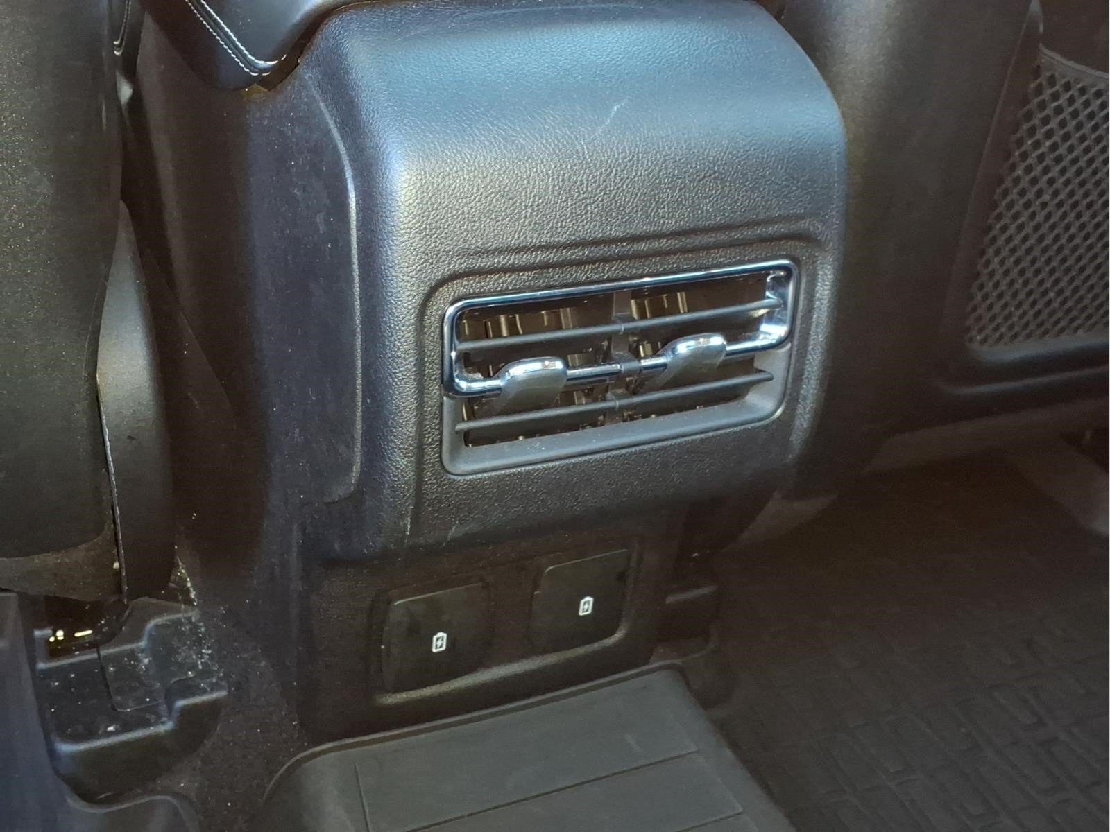 Used 2024 Lincoln Corsair AWD w/ Equipment Group 101A image 10