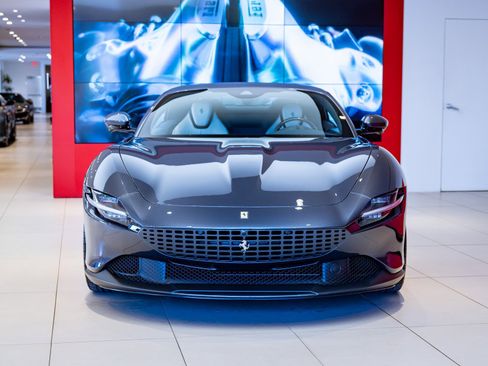 Used 2025 Ferrari Roma Spider image 32