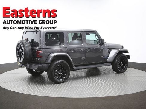 Used 2025 Jeep Wrangler Unlimited Sahara AWD/4WD image 41