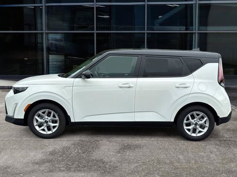 Certified 2025 Kia Soul S FWD image 8