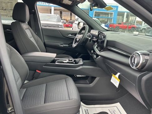 New 2026 Chevrolet Equinox LT w/ LPO, Floor Liner Package image 31