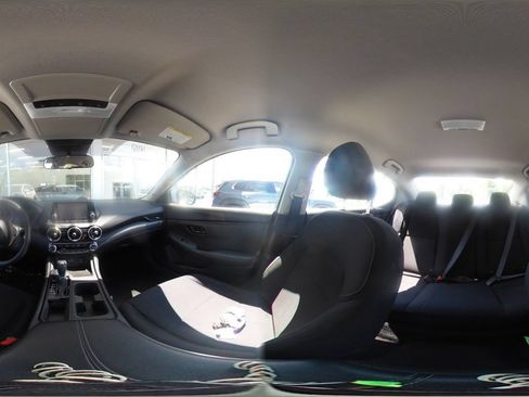 Used 2025 Nissan Sentra S FWD image 34