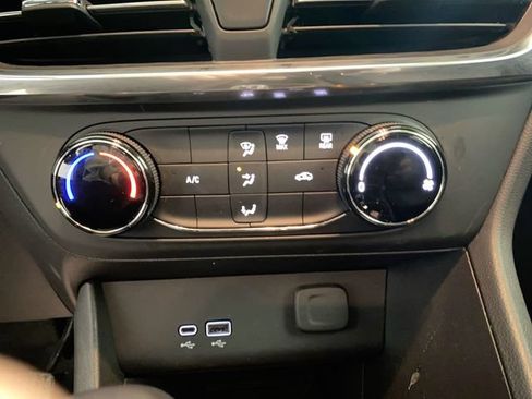 Used 2024 Buick Encore GX Preferred FWD image 40