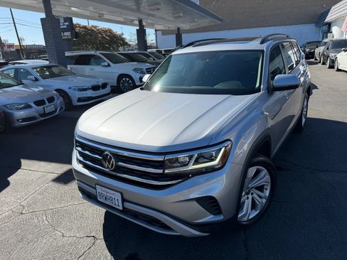 Used 2021 Volkswagen Atlas SE w/ Panoramic Sunroof Package FWD image 4