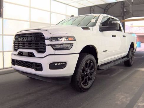 Used 2025 RAM 2500 Big Horn AWD/4WD image 1