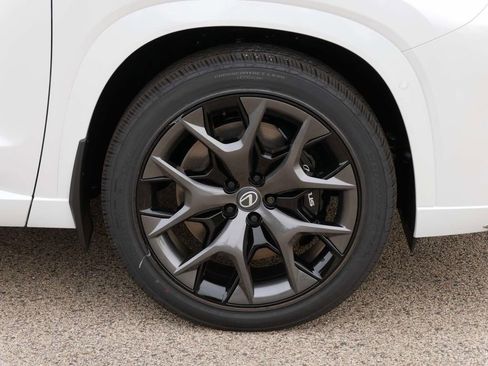 New 2026 Lexus TX 500h AWD image 7