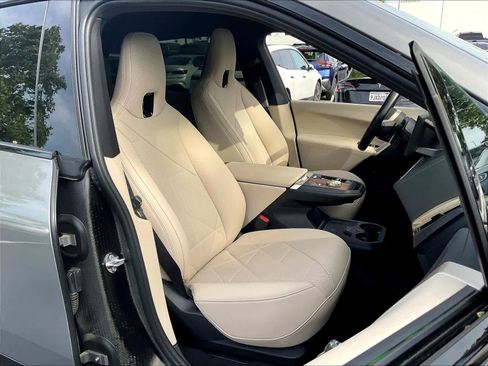 Used 2024 BMW iX xDrive50 w/ Sport Package image 9