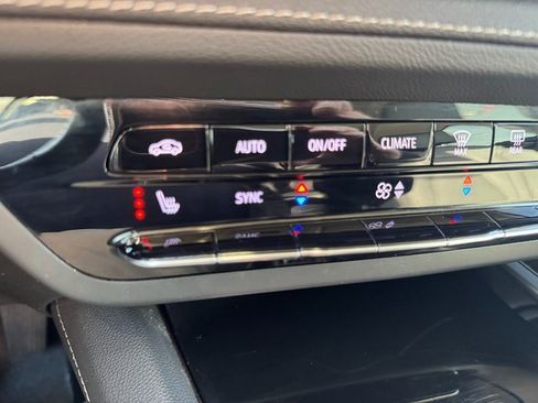 Used 2021 Buick Envision Essence w/ Sport Touring Package image 18