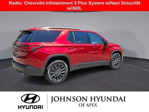 Used 2023 Chevrolet Traverse RS FWD image 4