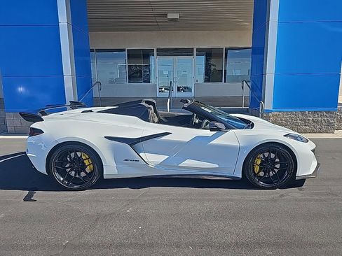 New 2026 Chevrolet Corvette Z06 w/ Stealth Interior Trim Package image 12