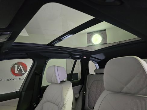 New 2026 BMW X5 xDrive50e w/ Climate Comfort Package image 12