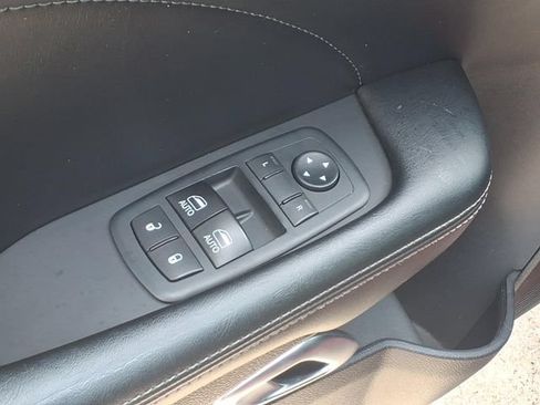 Used 2017 Dodge Challenger R/T Scat Pack w/ Leather Interior Group RWD image 9
