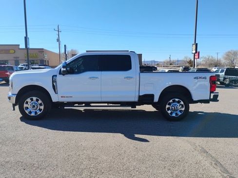 Used 2024 Ford F250 Lariat w/ Chrome Package image 4