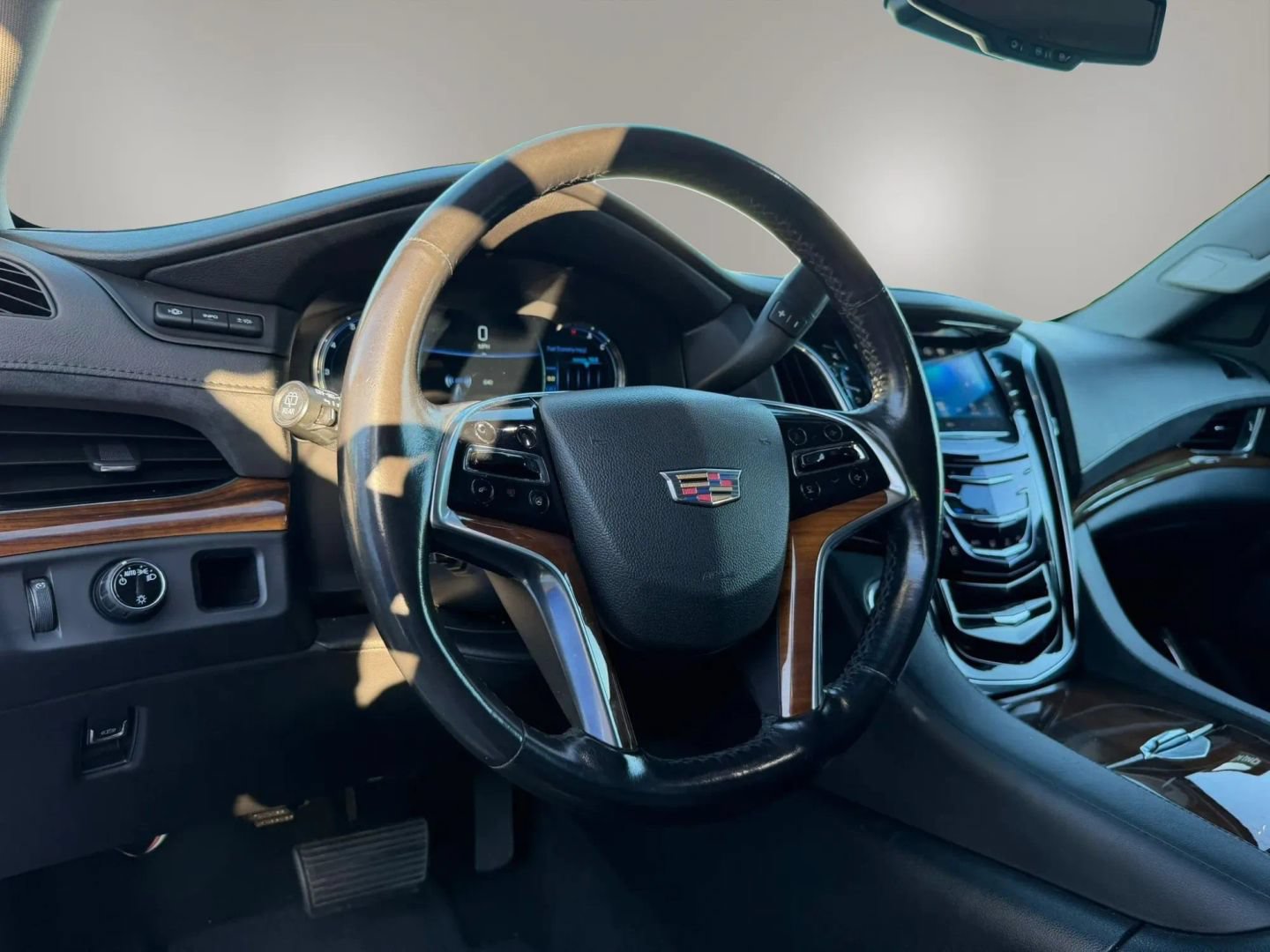 Used 2016 Cadillac Escalade Premium RWD image 12