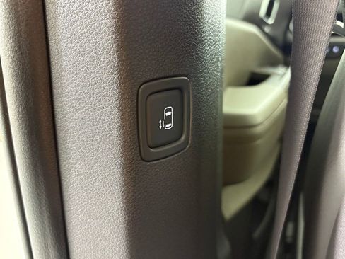 New 2026 Kia Carnival EX image 38