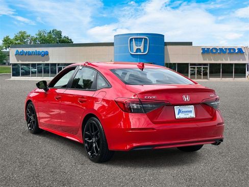 Used 2022 Honda Civic Sport image 5