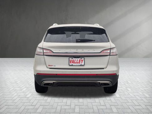 Used 2023 Lincoln Nautilus Reserve w/ Equipment Group 201A image 9