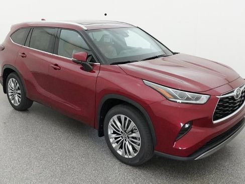 New 2026 Toyota Highlander Platinum image 13