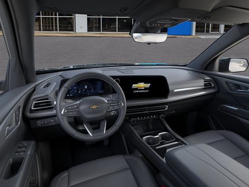 New 2026 Chevrolet Traverse LT w/ Sun and Wheel Package FWD image 15
