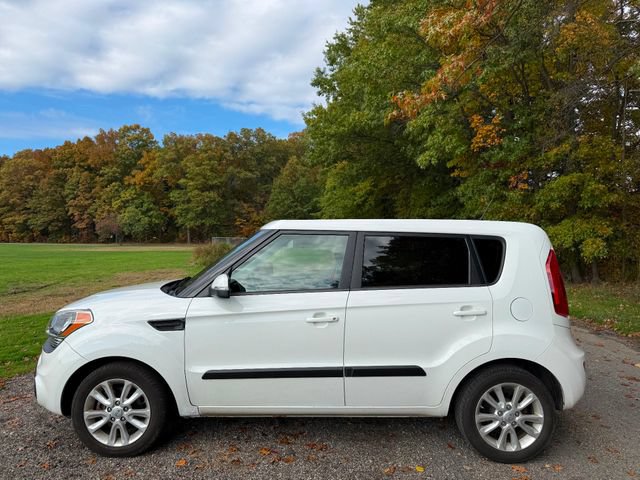 Used 2012 Kia Soul + w/ Audio Pkg FWD image 2