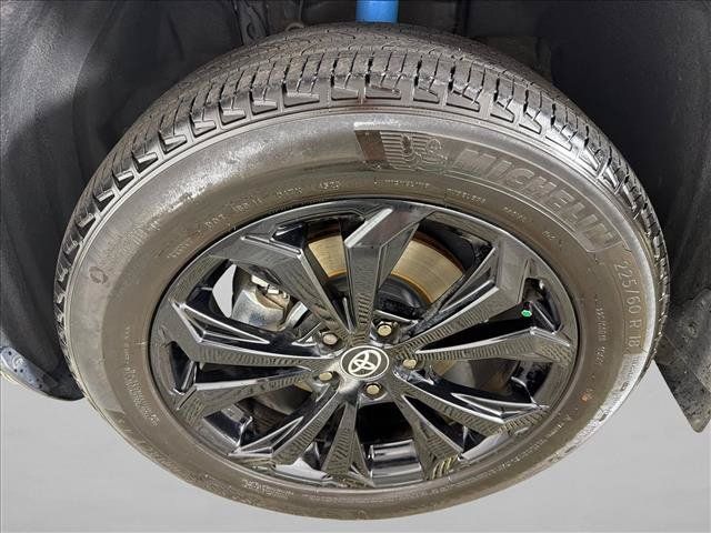 Used 2024 Toyota RAV4 SE AWD/4WD image 11