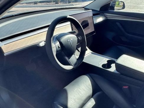 Used 2023 Tesla Model 3 Standard Range RWD image 7
