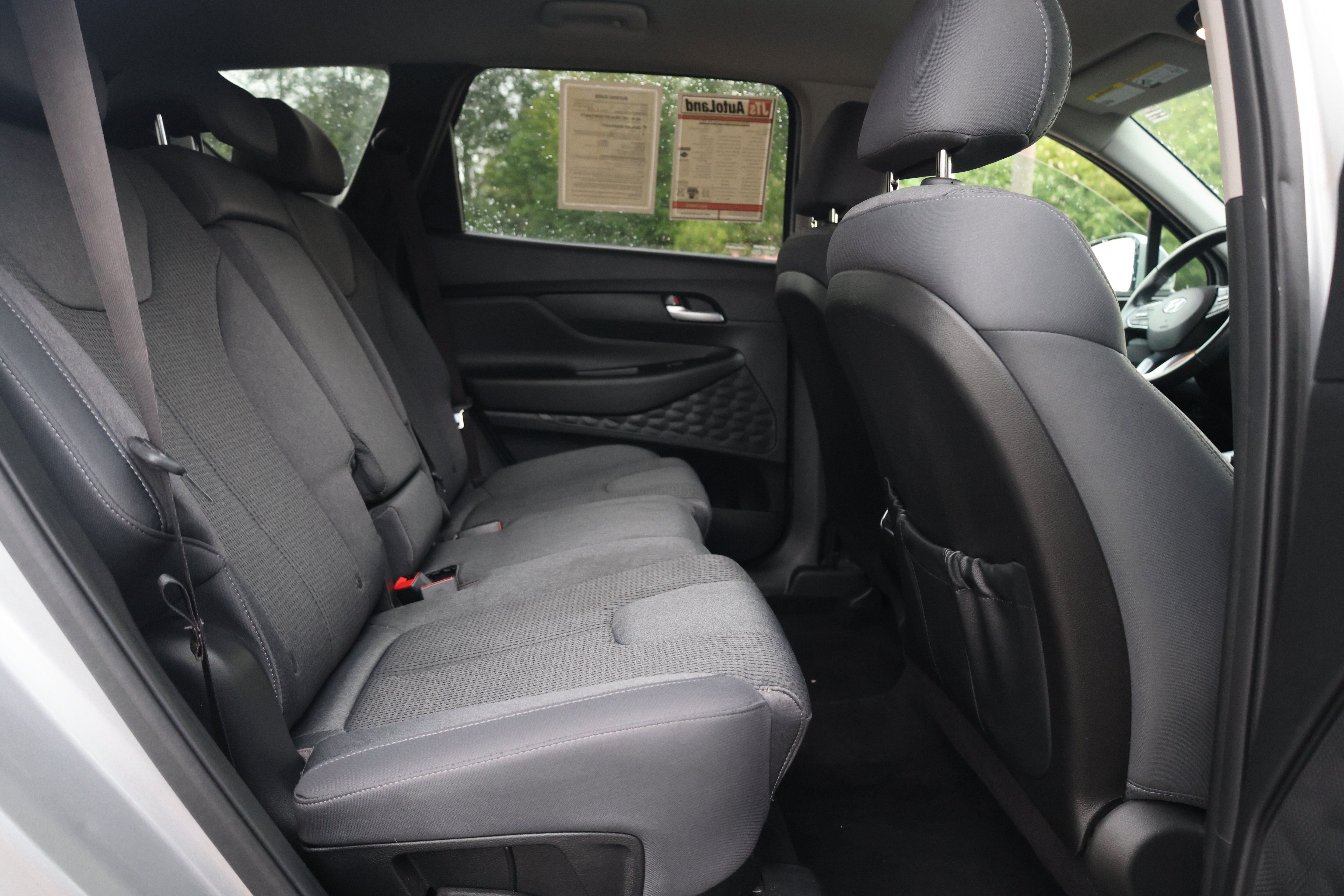 Used 2023 Hyundai Santa Fe SEL AWD/4WD image 16