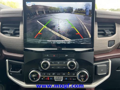 Certified 2024 Ford Expedition Limited image 7