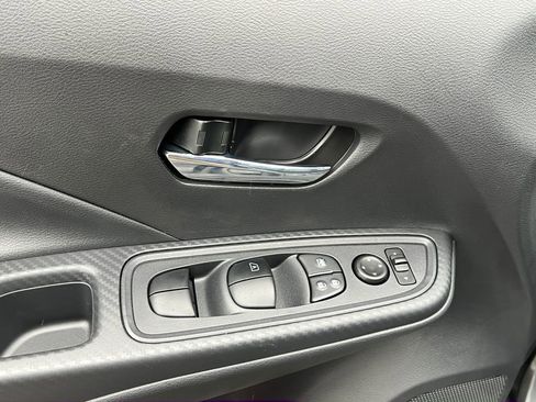 Used 2025 Nissan Versa SV w/ Trunk Package image 15