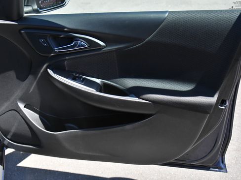 Used 2020 Chevrolet Malibu LT FWD image 39