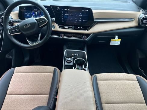Used 2026 Chevrolet Equinox ACTIV w/ Convenience Package III AWD/4WD image 21