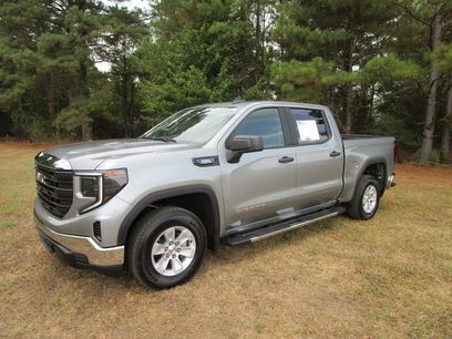 Used 2024 GMC Sierra 1500 Pro w/ Pro Value Package