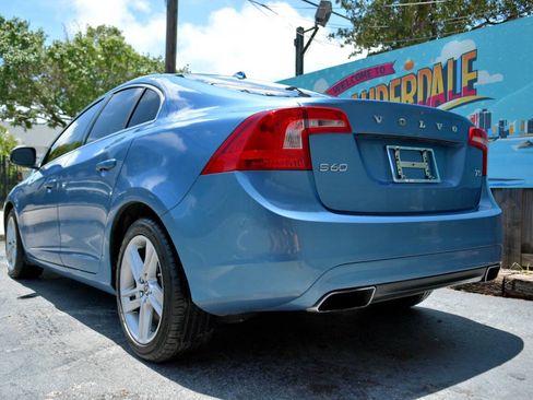 Used 2014 Volvo S60 T5 image 8