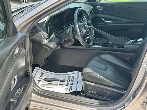Used 2022 Hyundai Elantra Limited w/ Cargo Package FWD image 15