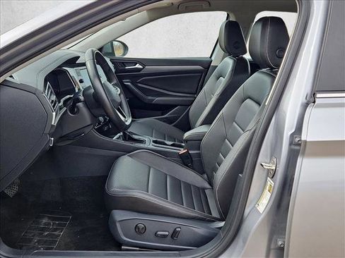 Used 2024 Volkswagen Jetta SE image 15