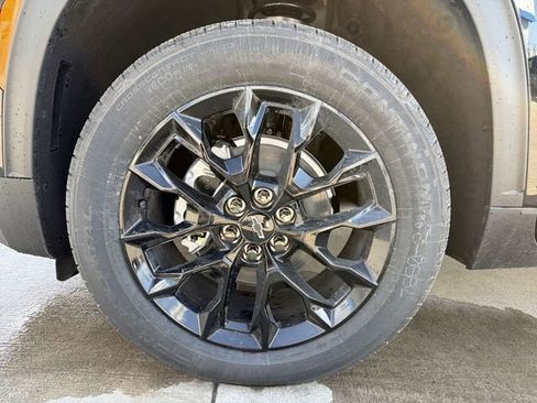 New 2026 Chevrolet Traverse LT w/ Midnight/Sport Edition image 11