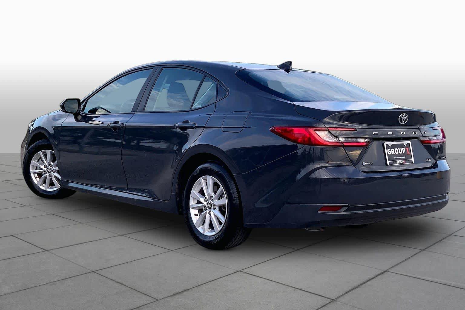 Used 2025 Toyota Camry LE FWD image 12